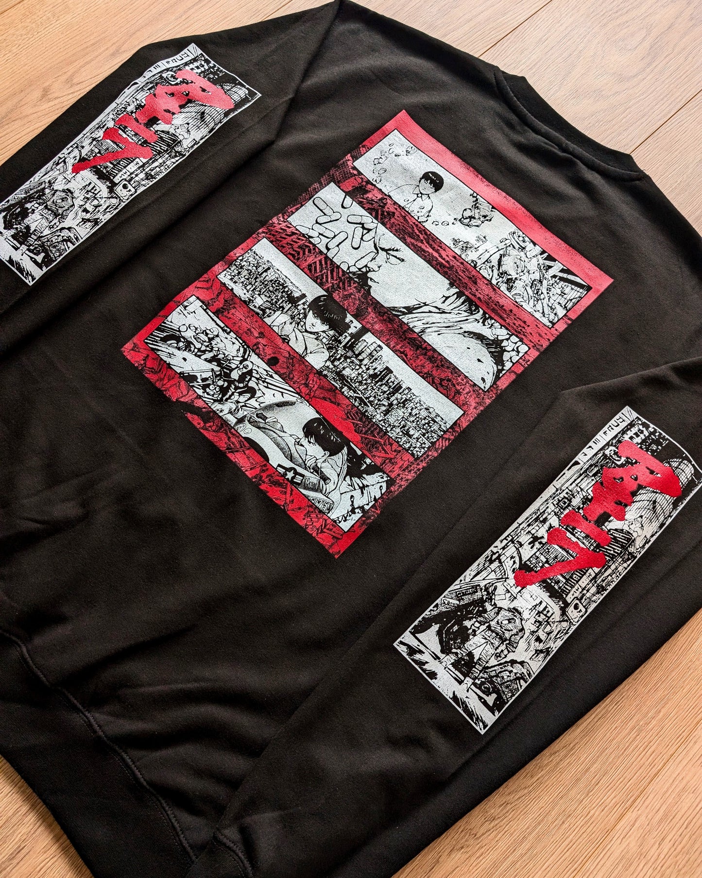 Akira Long sleeve